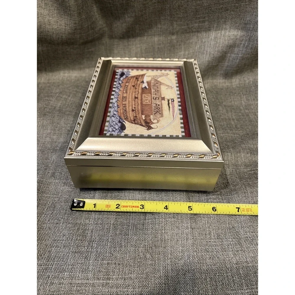 VTG Sankyo Noah's Ark Music Jewelry Box /  Photo Frame - Plays Jesus‎ loves Me